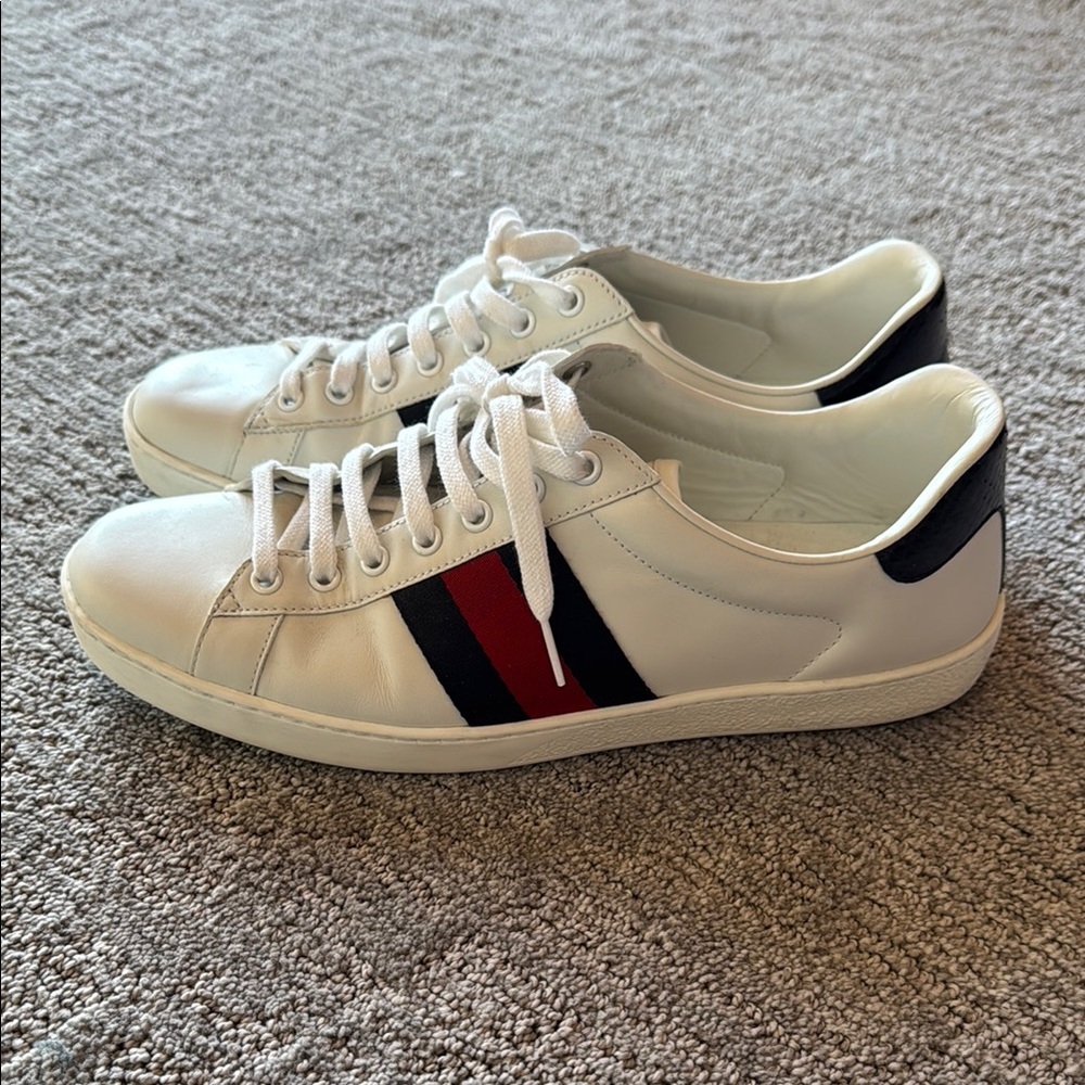 GUCCI AUTHENTIC SNEAKERS